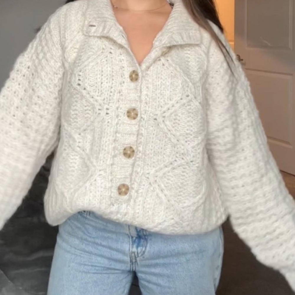 AE Oversized Cable-Knit Sweater l M - Picture 6 of 6
